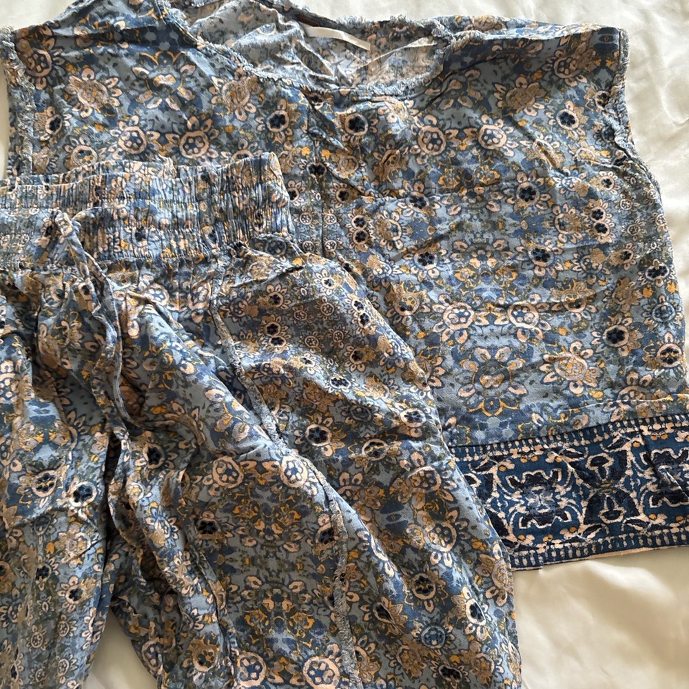 Floral Blue and Beige Two-Piece Set